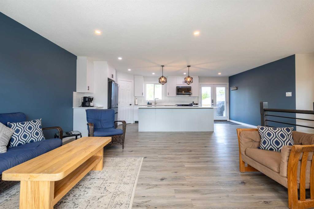 83 Ross Glen Crescent SE