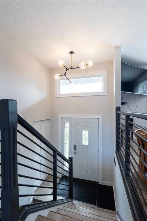 83 Ross Glen Crescent SE