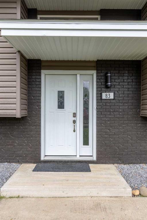 83 Ross Glen Crescent SE