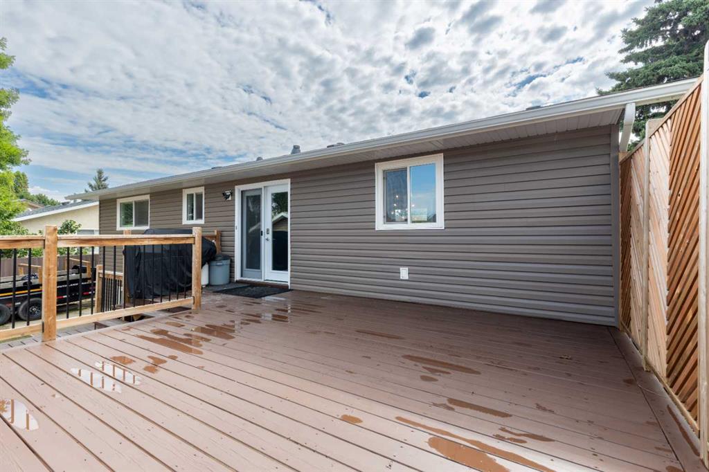 83 Ross Glen Crescent SE