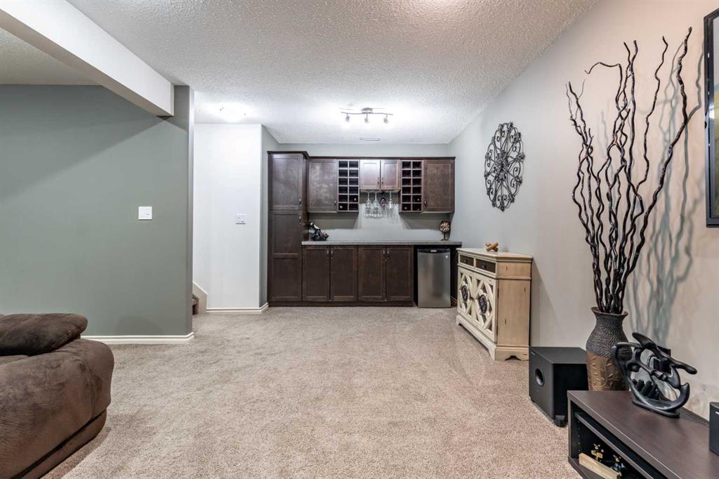 48 Somerside Way SE