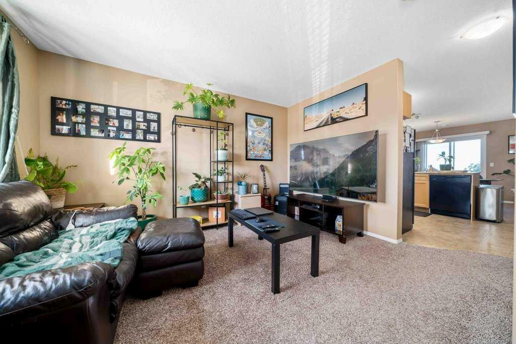 222 Northlands Pointe NE