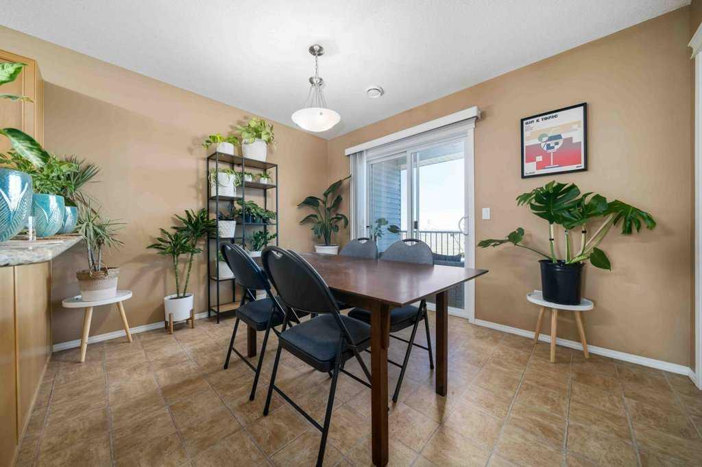 222 Northlands Pointe NE