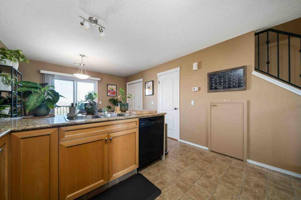 222 Northlands Pointe NE