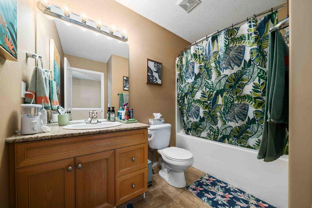 222 Northlands Pointe NE