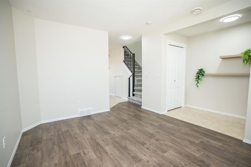 12 Northlands Pointe