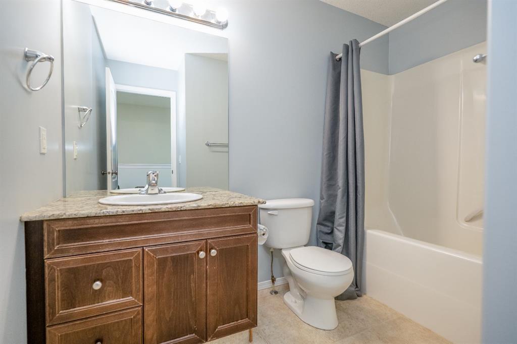 12 Northlands Pointe
