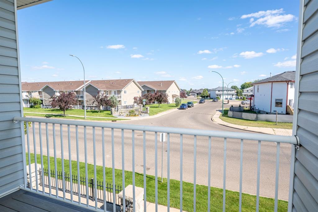 12 Northlands Pointe