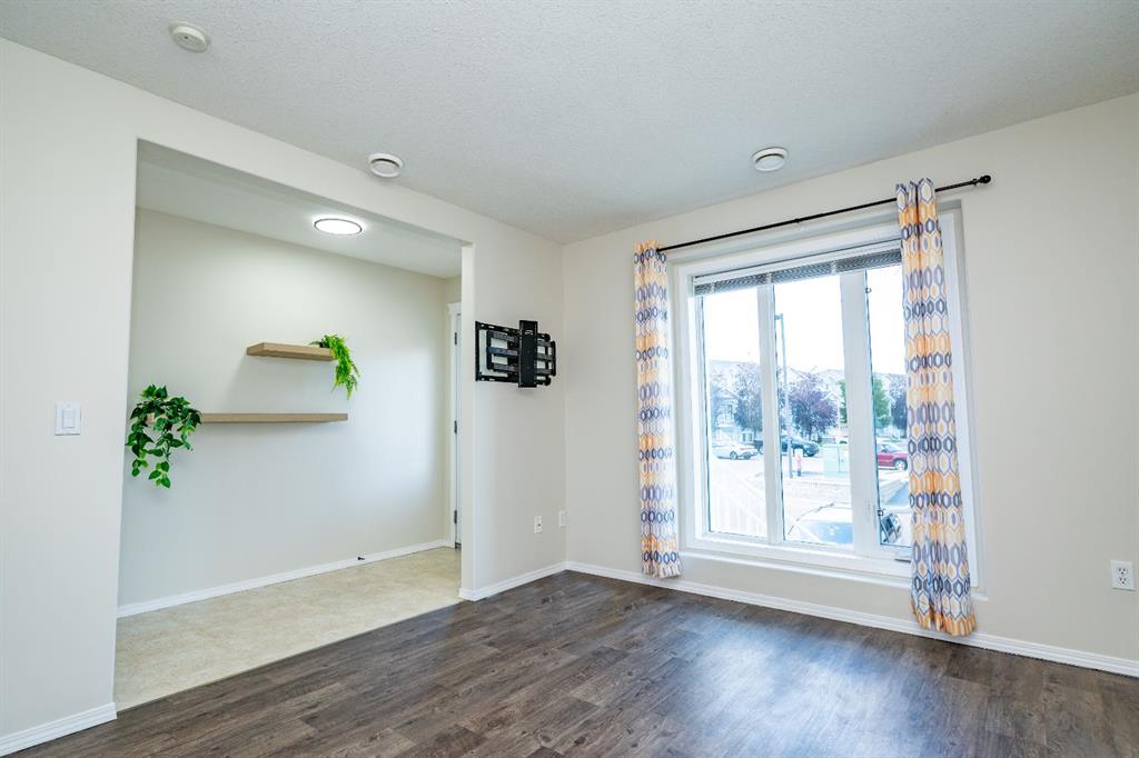12 Northlands Pointe