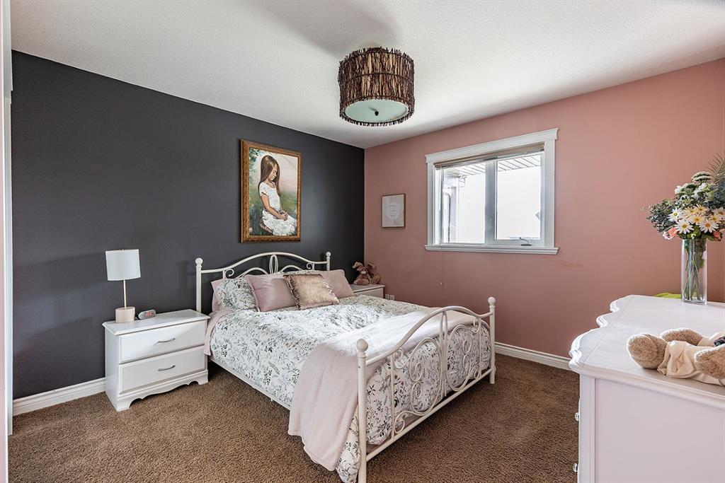 15 Vista Court SE