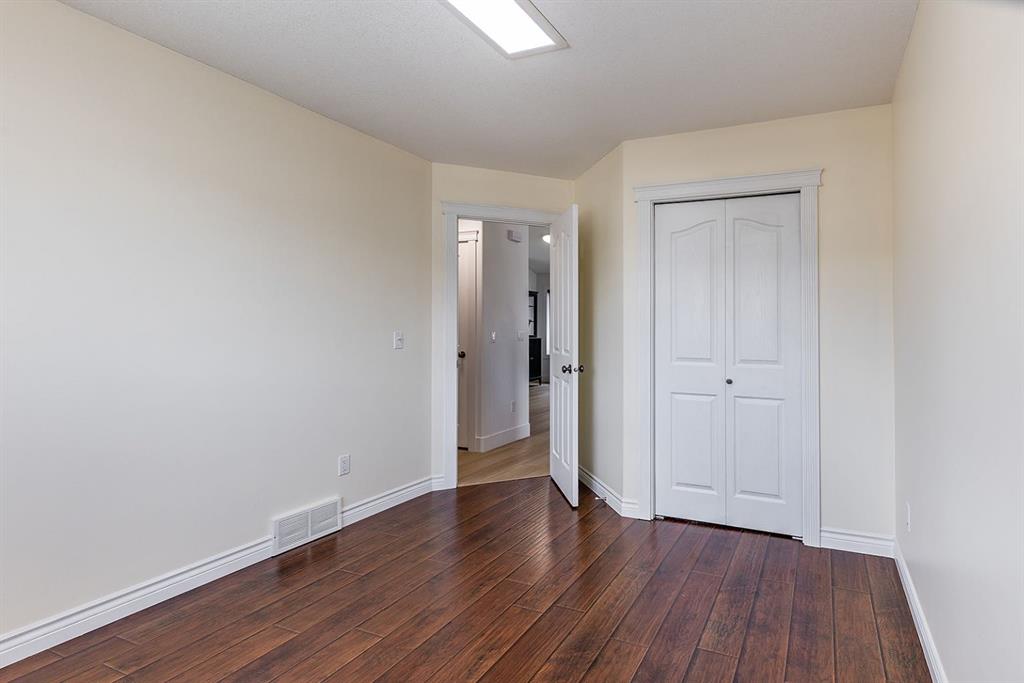 15 Vista Court SE