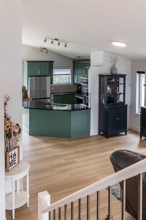 15 Vista Court SE