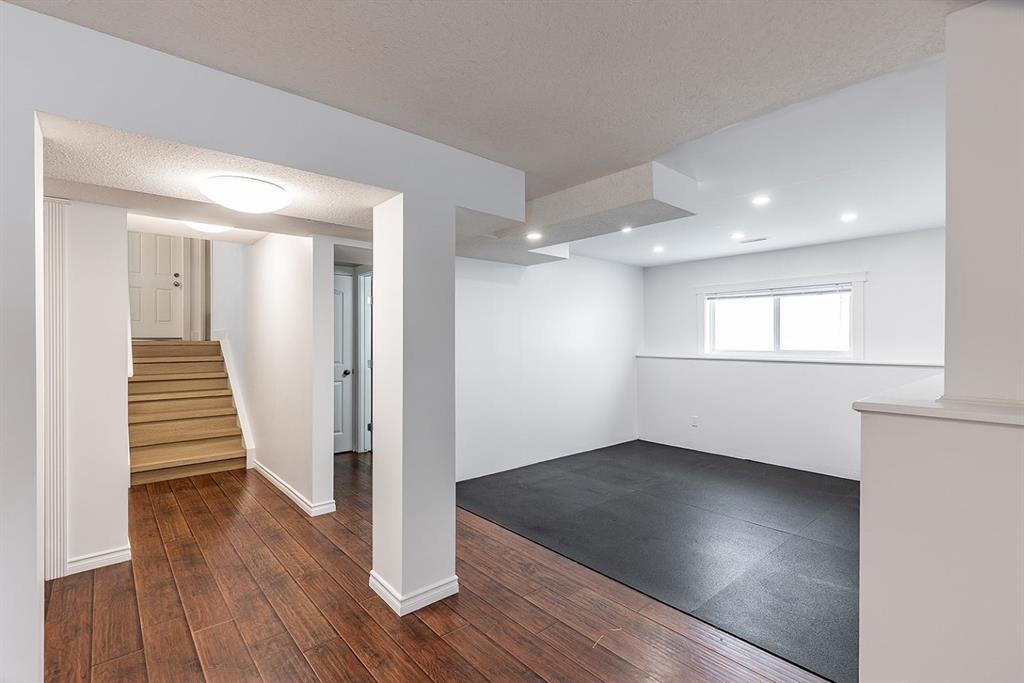 15 Vista Court SE