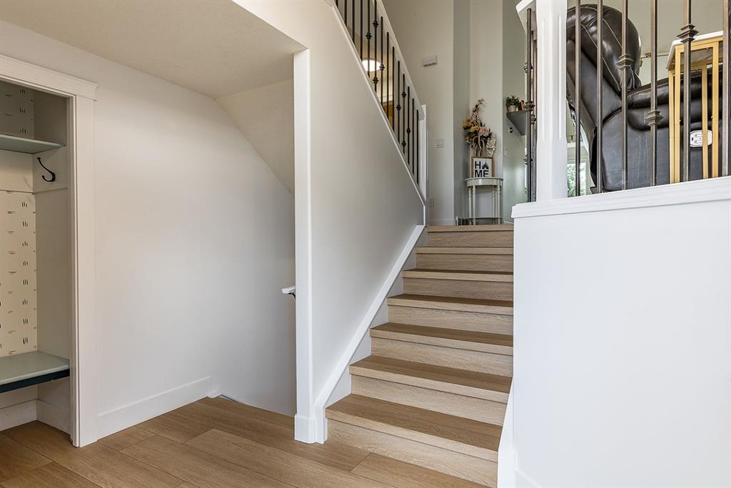 15 Vista Court SE