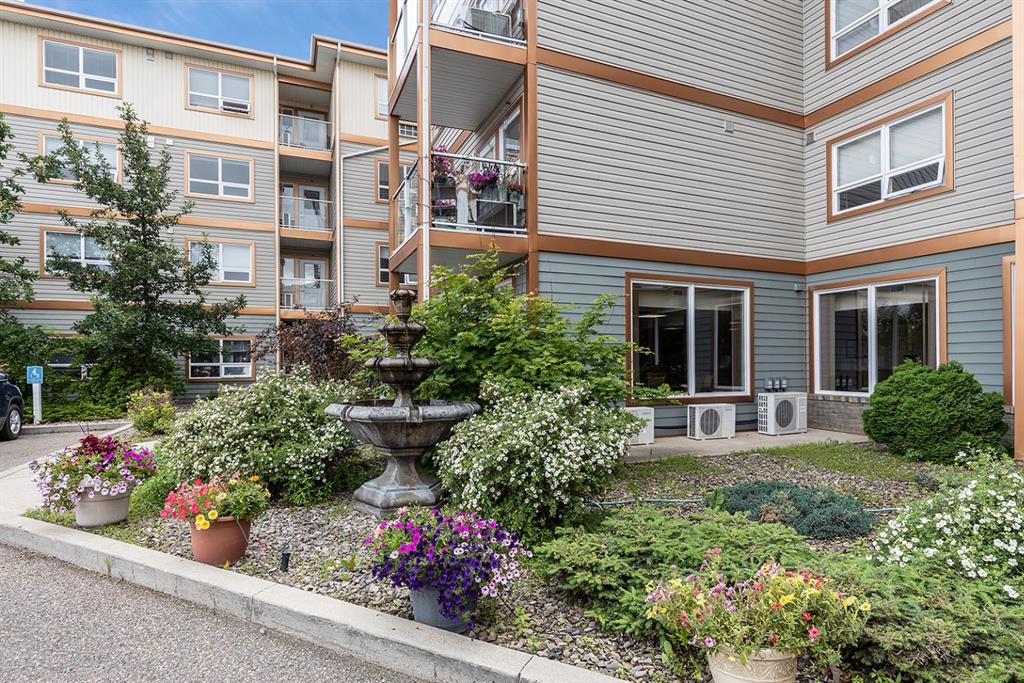1595 Southview Drive SE Unit: 215