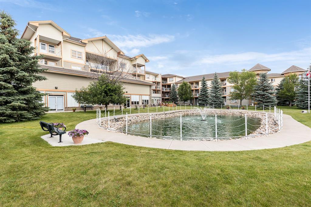 1595 Southview Drive SE Unit: 215