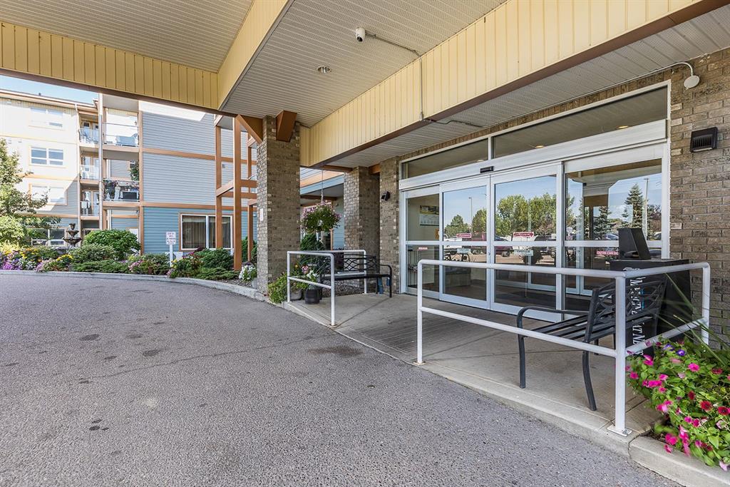 1595 Southview Drive SE Unit: 215