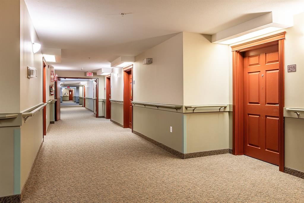 1595 Southview Drive SE Unit: 215
