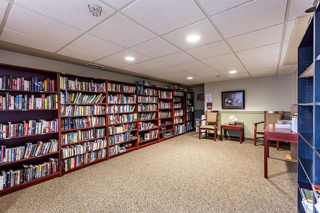 1595 Southview Drive SE Unit: 215