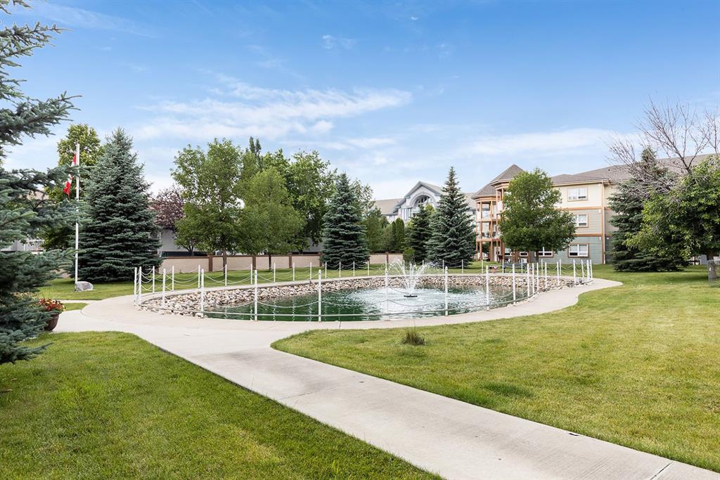 1595 Southview Drive SE Unit: 215