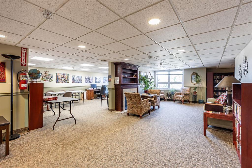 1595 Southview Drive SE Unit: 215
