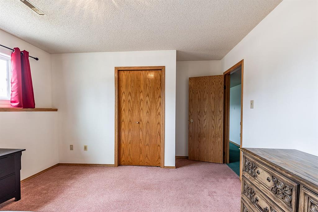 253 Sprague Way SE