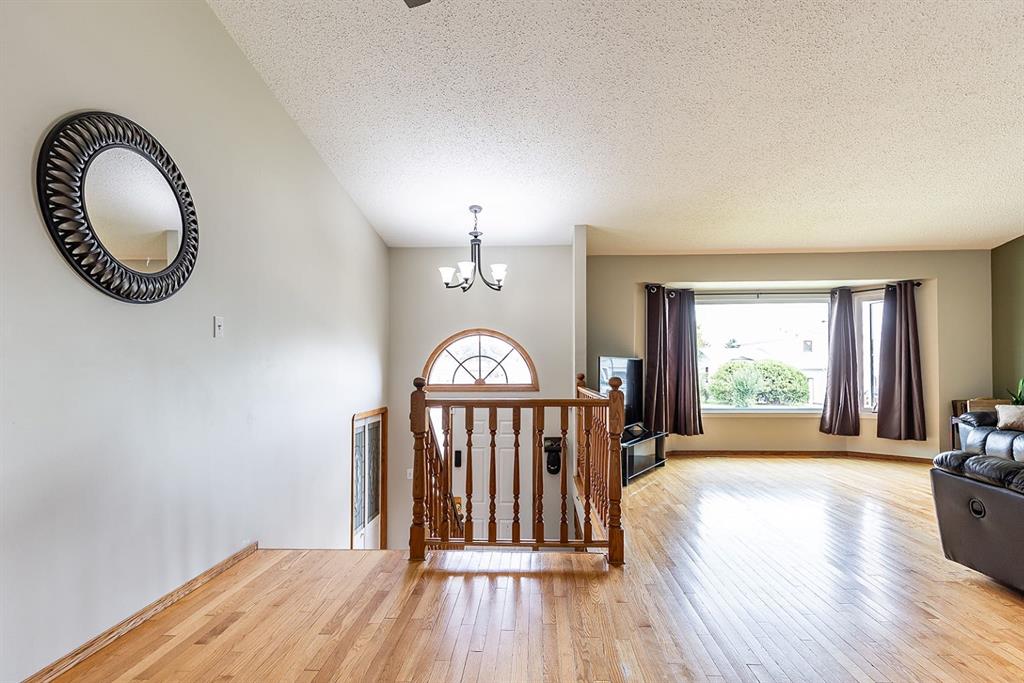 253 Sprague Way SE