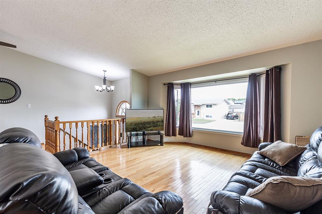 253 Sprague Way SE
