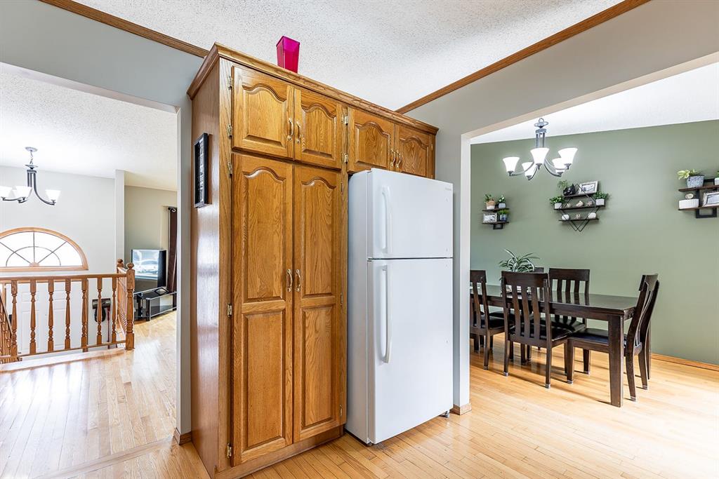 253 Sprague Way SE