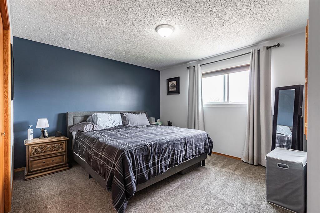 253 Sprague Way SE