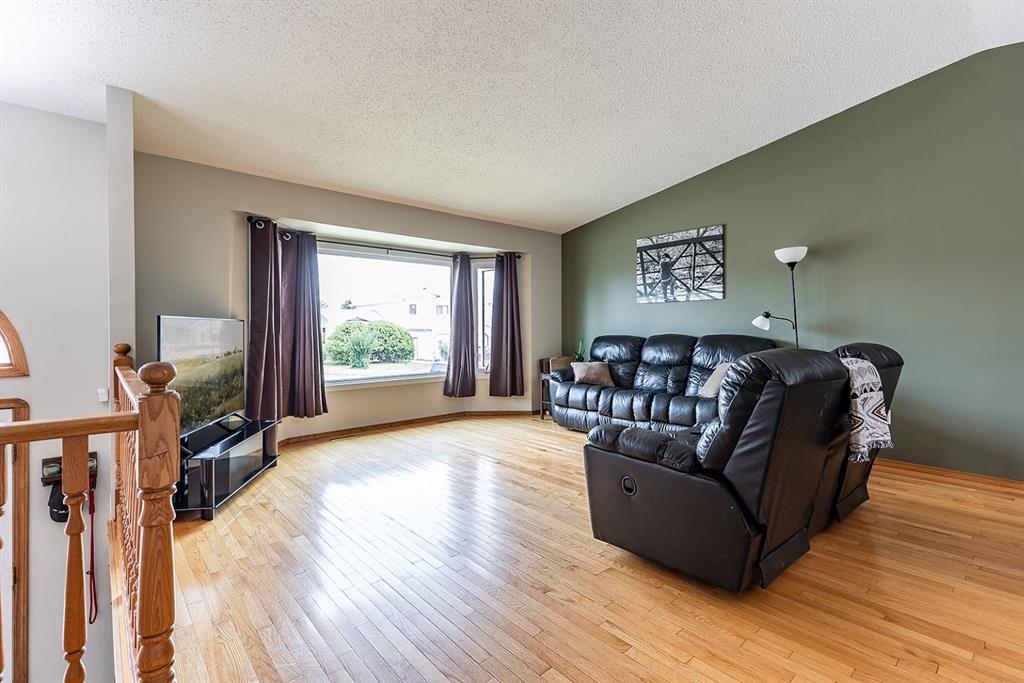 253 Sprague Way SE