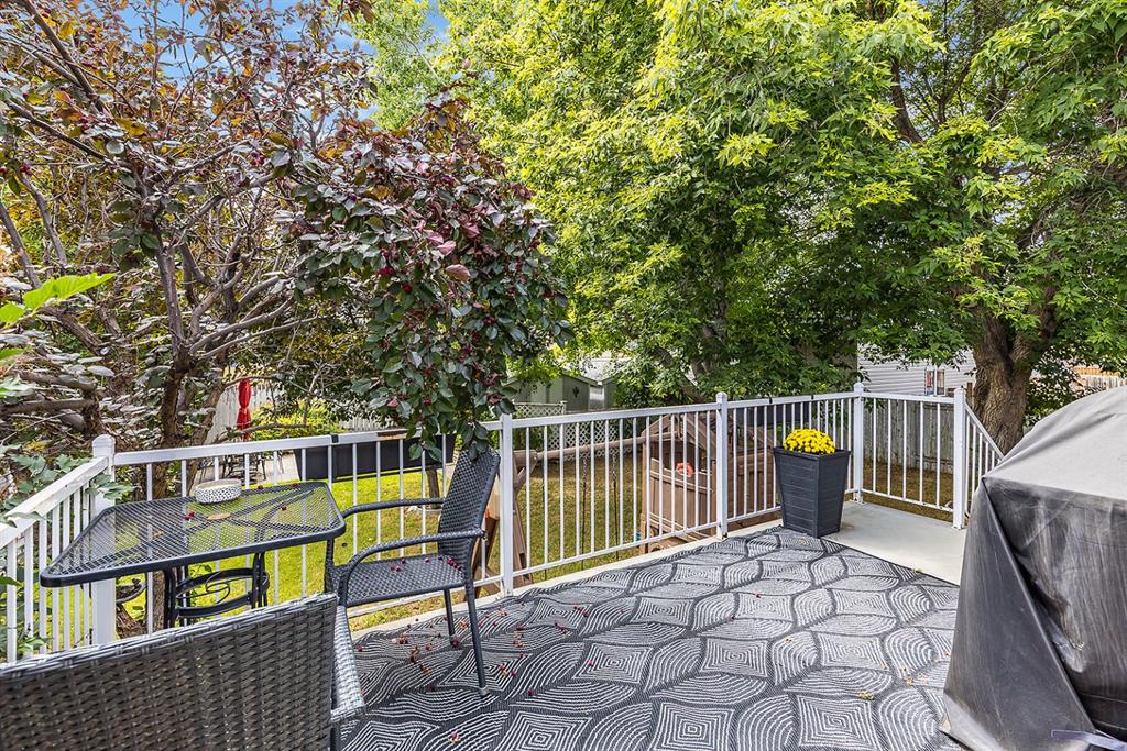253 Sprague Way SE