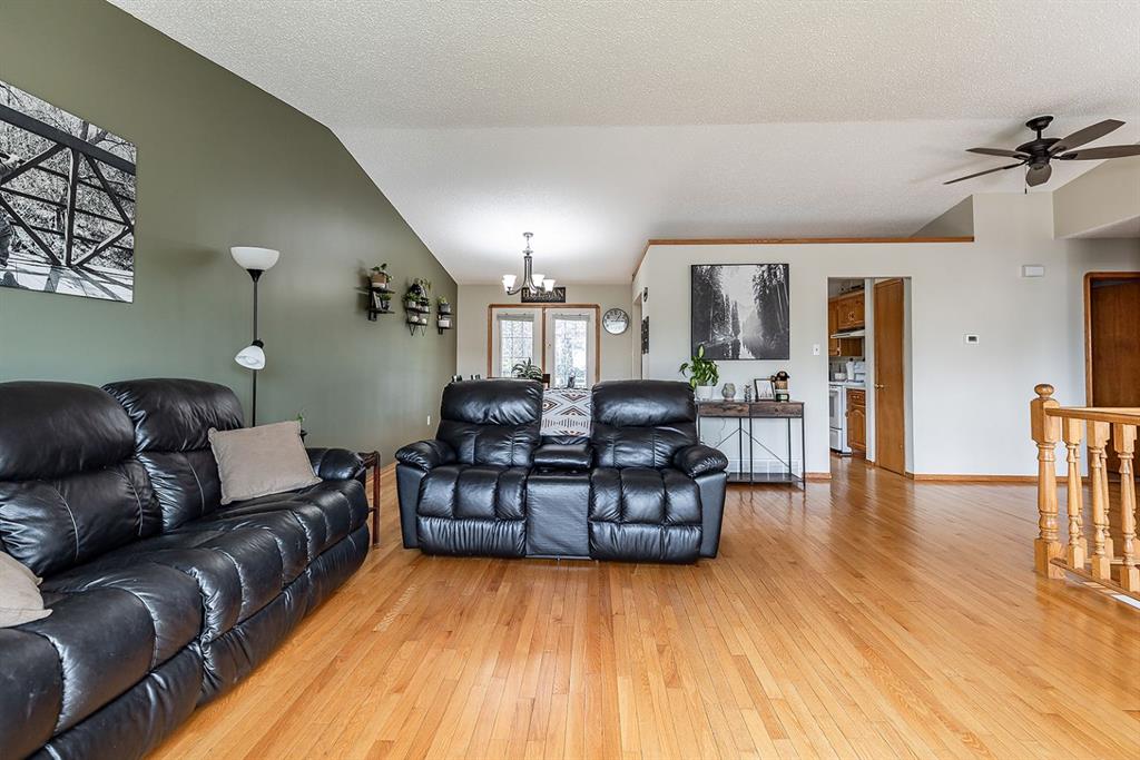 253 Sprague Way SE