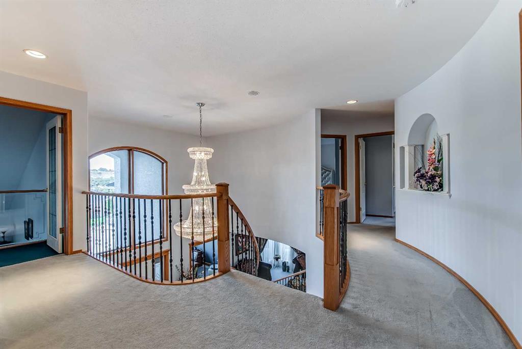 23 Chinook Place SW