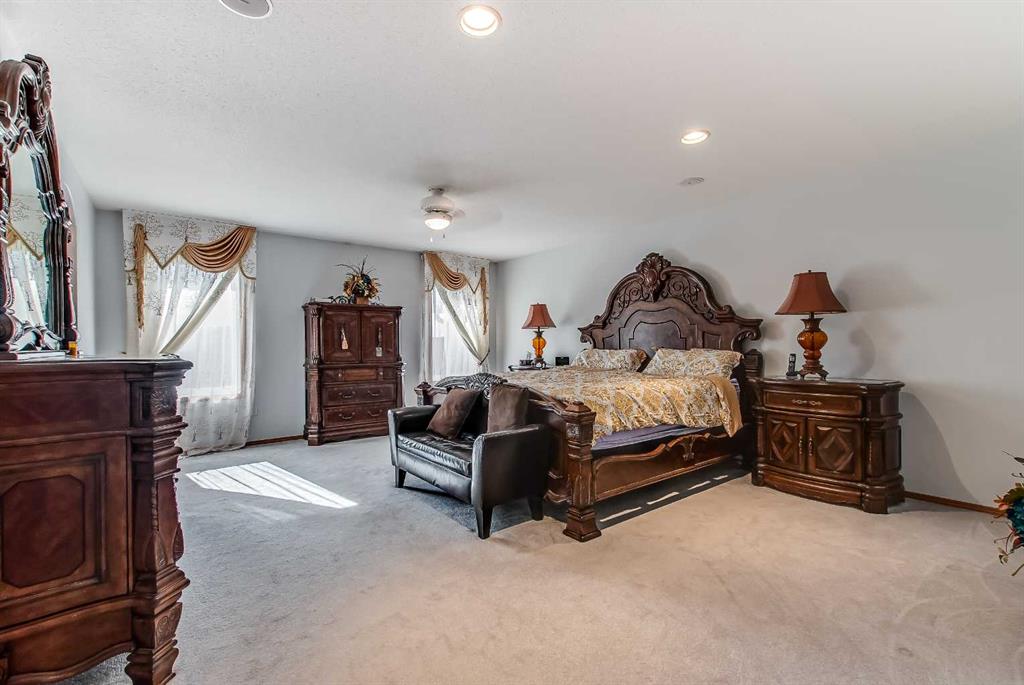 23 Chinook Place SW