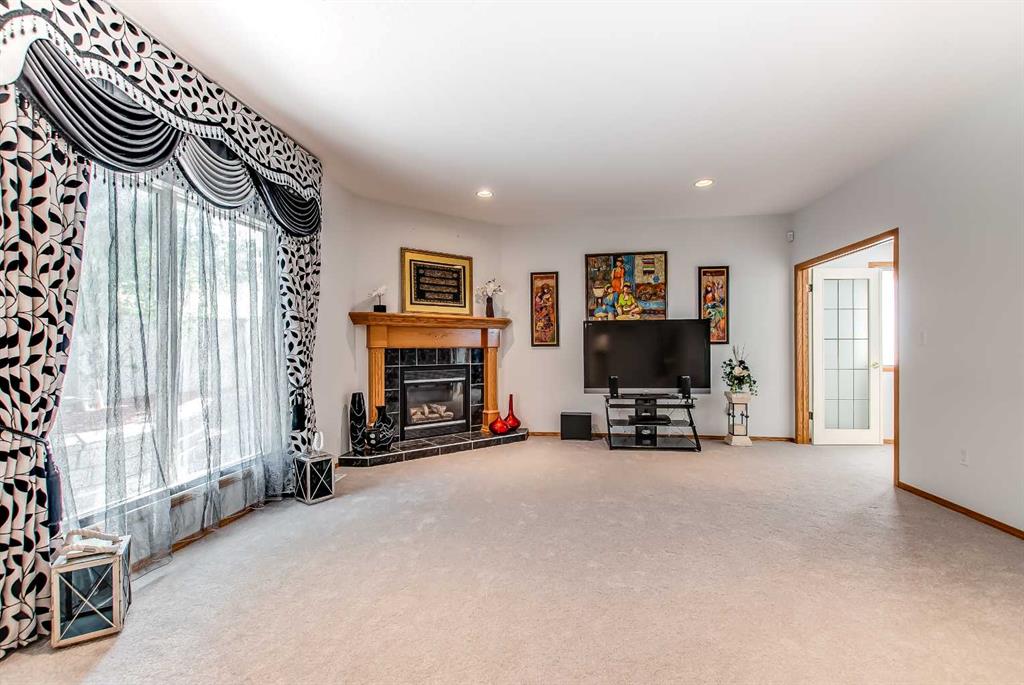 23 Chinook Place SW