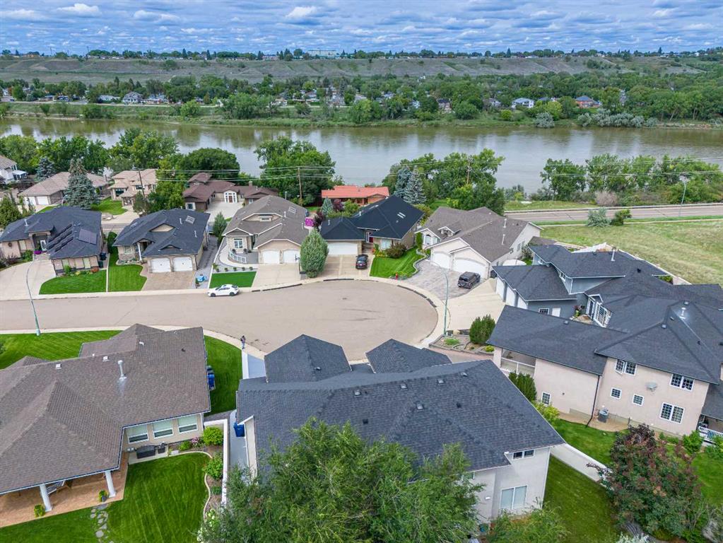 23 Chinook Place SW