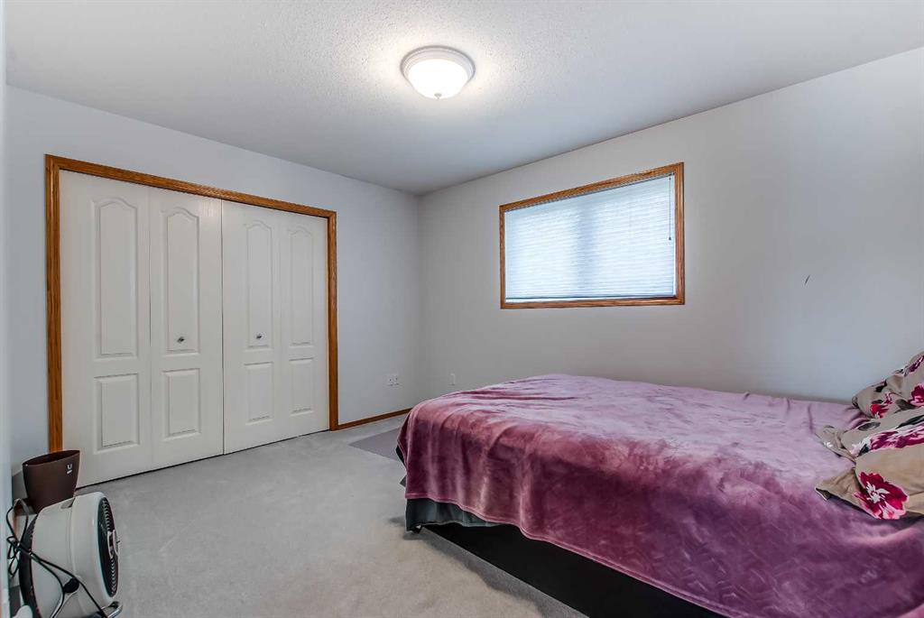 23 Chinook Place SW