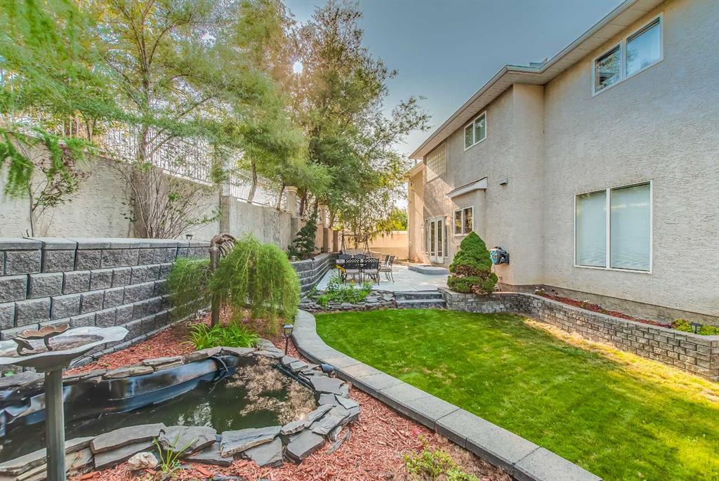 23 Chinook Place SW