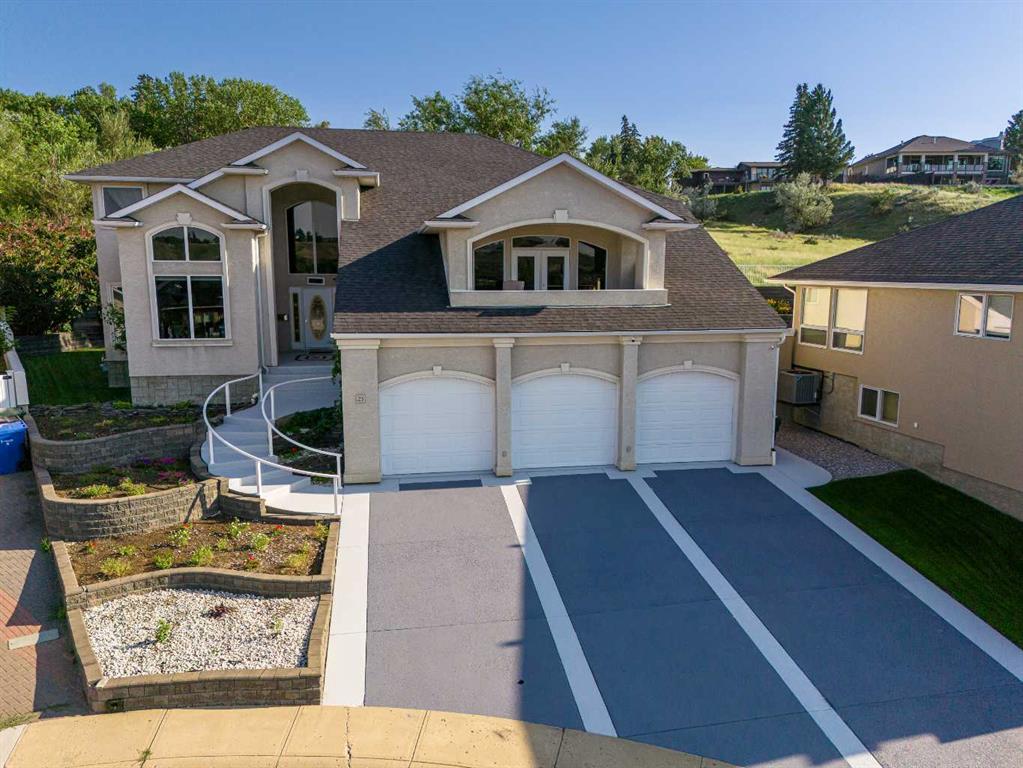 23 Chinook Place SW