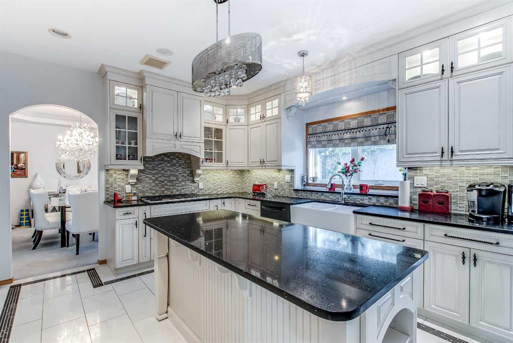 23 Chinook Place SW