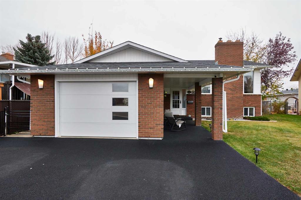 11 Iris Court SE
