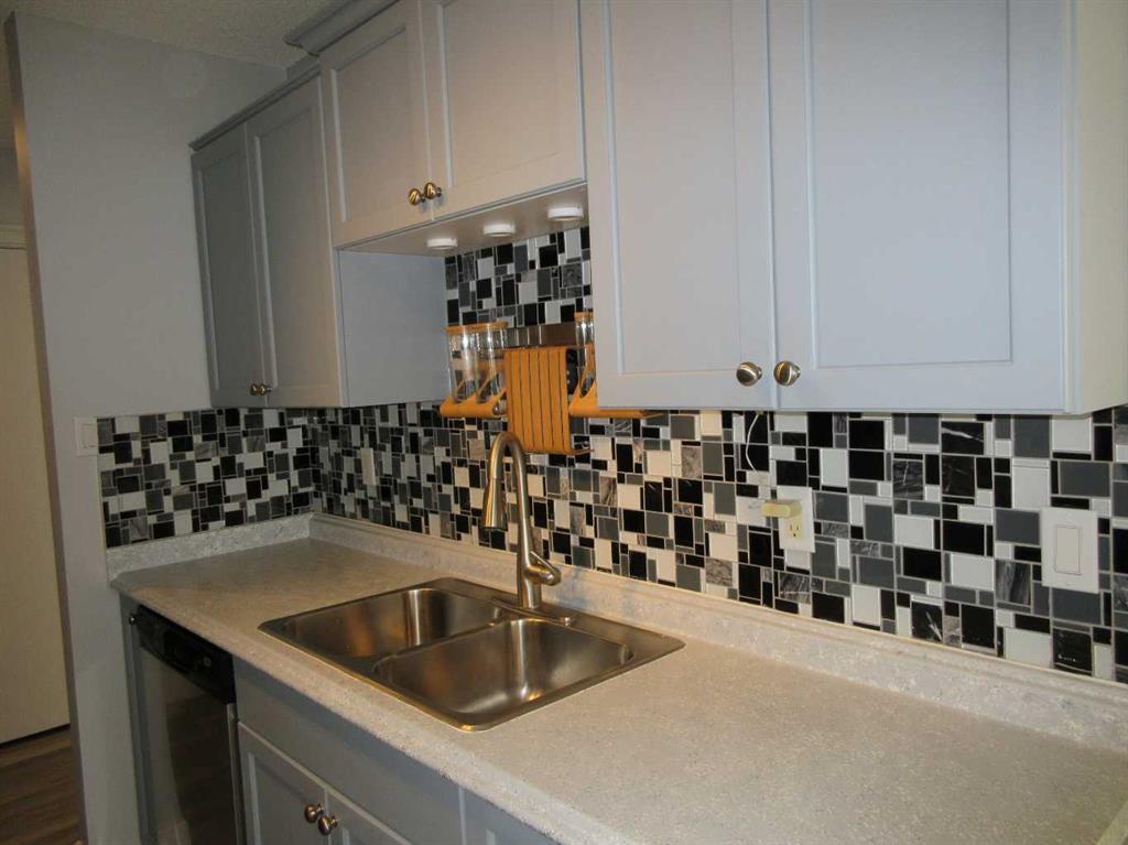 512 McCutcheon Drive NW Unit: 18