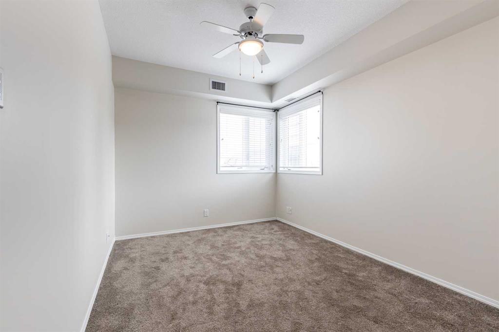 105 Main Street S Unit: 102