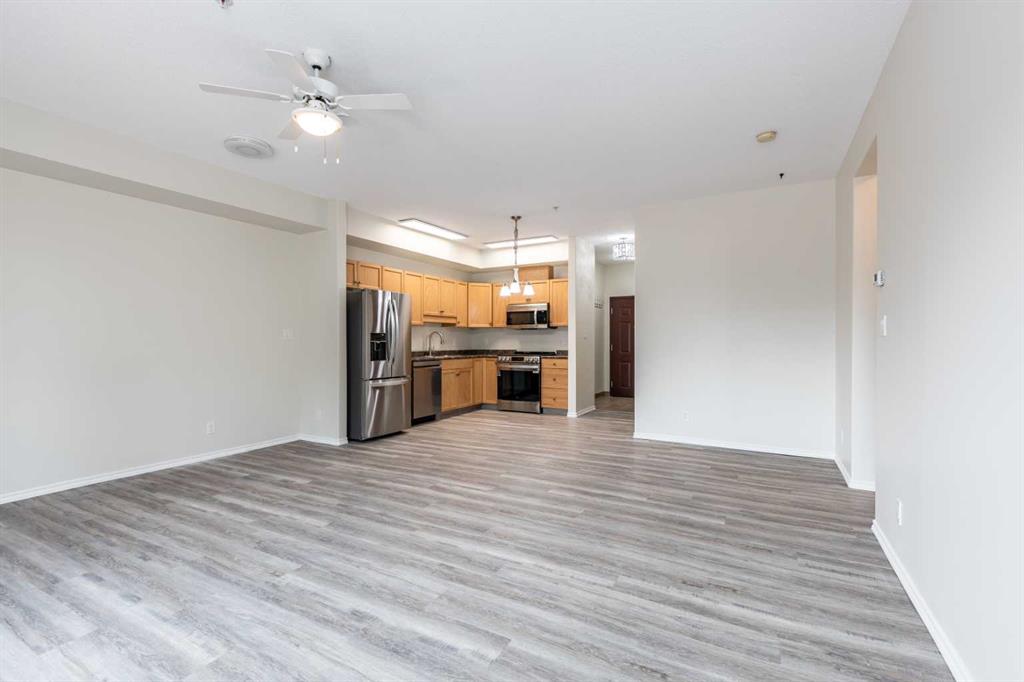 105 Main Street S Unit: 102