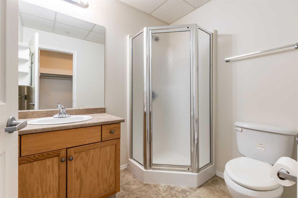 105 Main Street S Unit: 102
