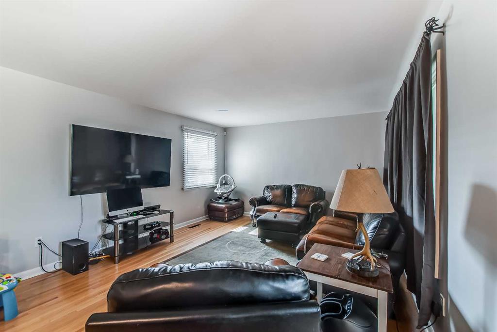 76 Bray Crescent SW