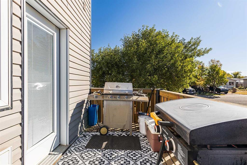 115 3 Street NE Unit: 1
