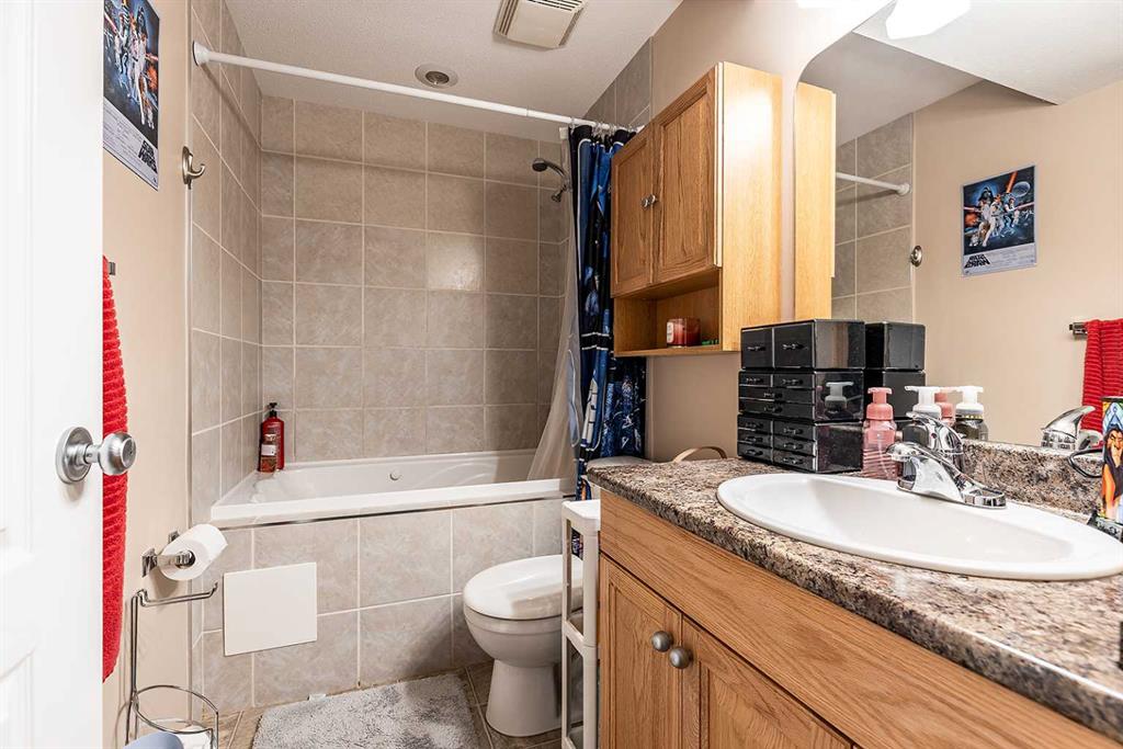 115 3 Street NE Unit: 1
