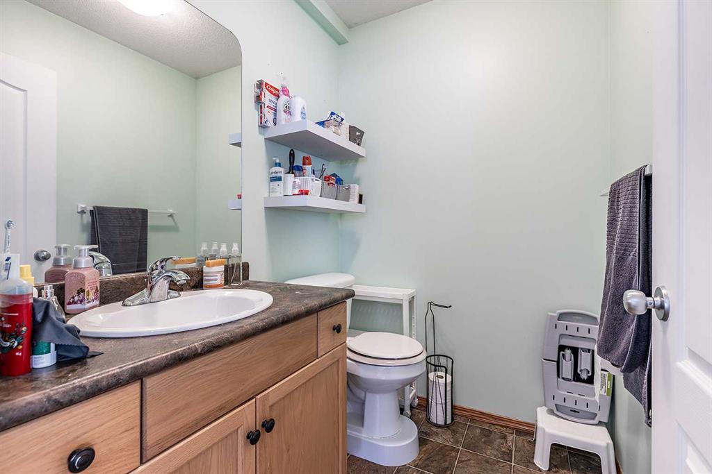 115 3 Street NE Unit: 1
